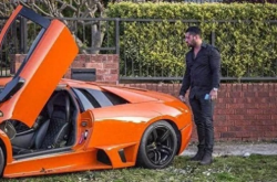 奥纳纳的35万镑兰博基尼被扣押，豪车梦碎只因未购买车险！