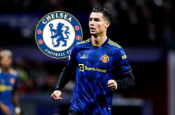 镜报曝C罗未来去向，切尔西成潜在选择，转会风云再起