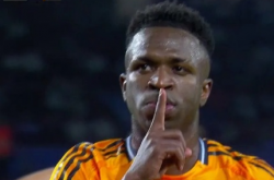 网友热议，若非胖虎挺身而出，维尼修斯一动作险酿悲剧！