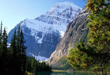 尤文图斯乱局升级？意媒曝孔蒂领衔，尤文已考虑用名帅接班莫塔，效仿曼联乱中求胜？