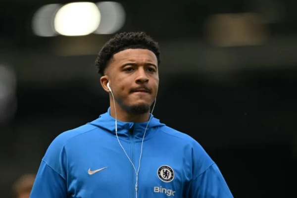 切尔西决定放弃桑乔转会，将支付500万镑违约金，球员未来去向引关注