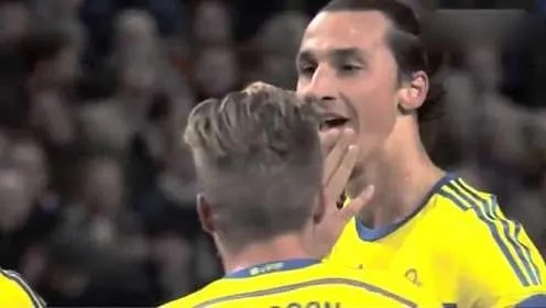 太秀了！伊布这球技，竟让摄像机CPU都晃烧了！现场观众直呼过瘾！